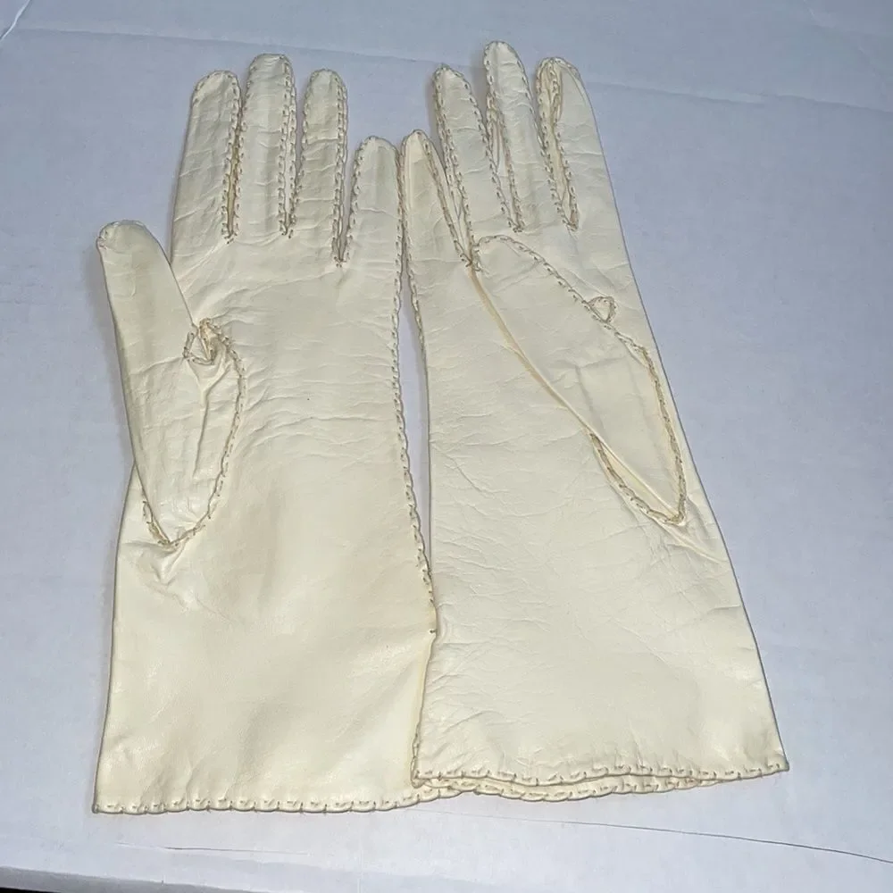 Nwot Vtg Marto Mate table cut cream colored lambskin gloves‎